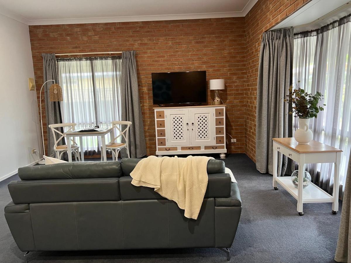 Coastal Waters Motor Inn Lakes Entrance Εξωτερικό φωτογραφία